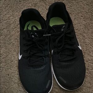 Nike Black and White Athletic Shoes with Modern Silhouette